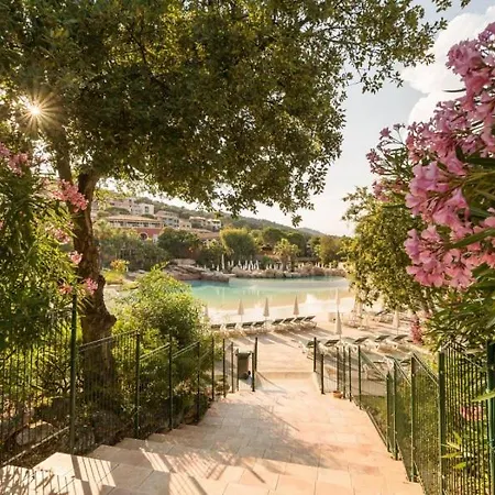 Les Restanques Maison Des Chenes Apercue Mer Holiday home Grimaud