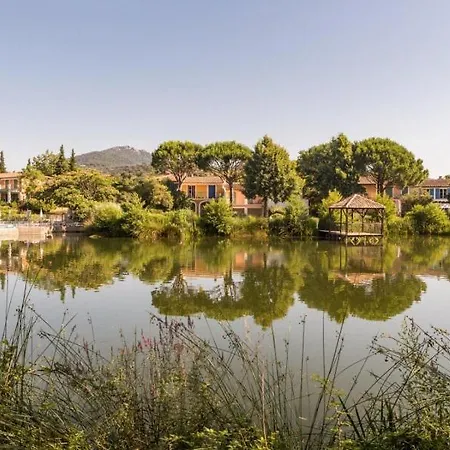 Les Restanques Maison Des Chenes Apercue Mer Holiday home Grimaud